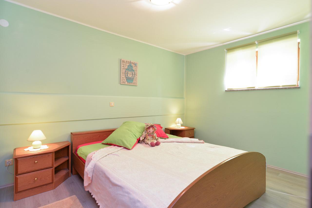Apartments Chiara 877 พูลา ภายนอก รูปภาพ