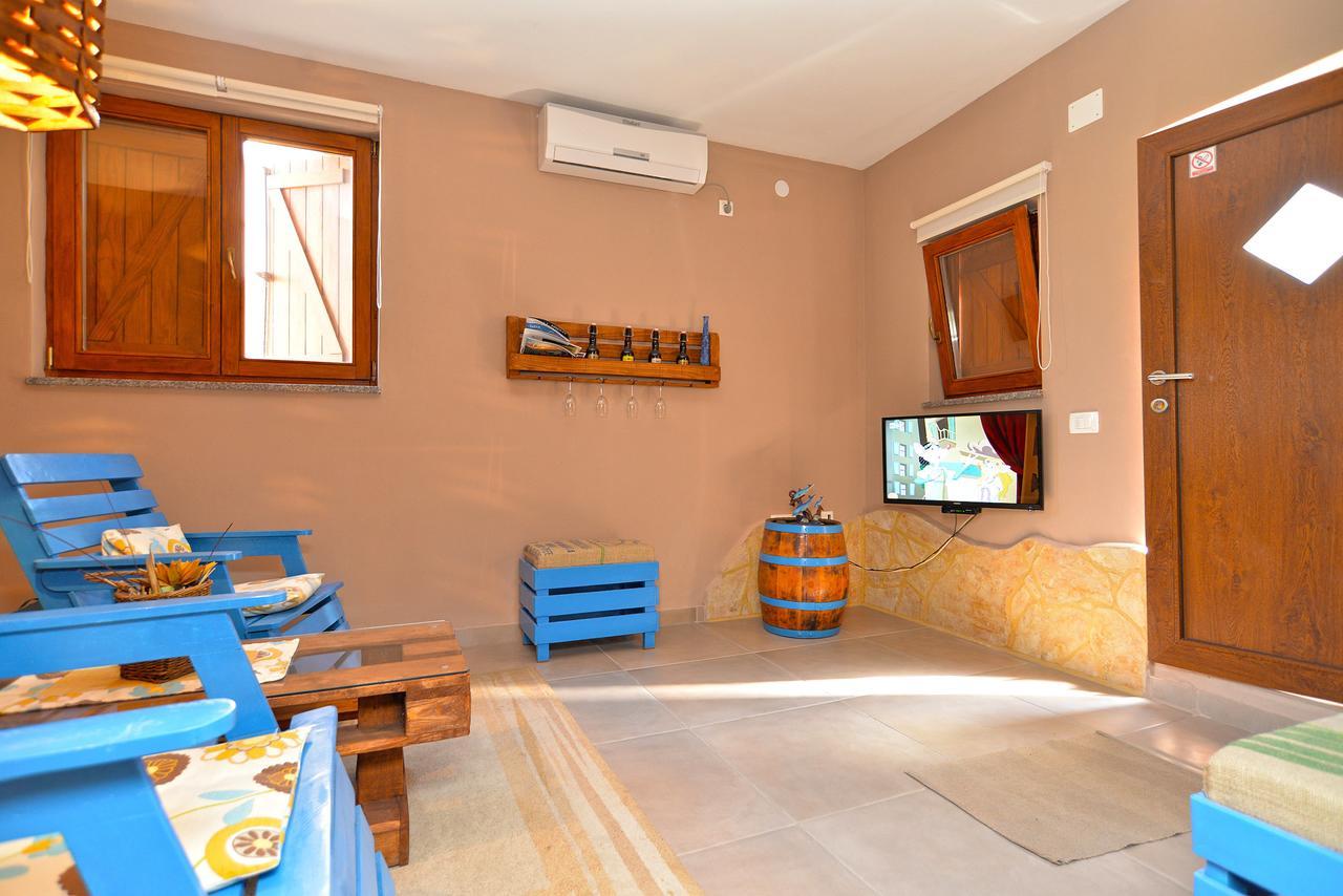 Apartments Chiara 877 พูลา ภายนอก รูปภาพ